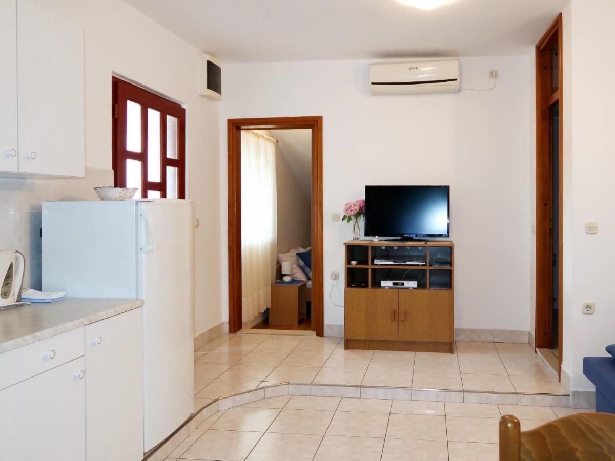 Apartment Haus Peric - Kor201 By Interhome Prigradica Extérieur photo